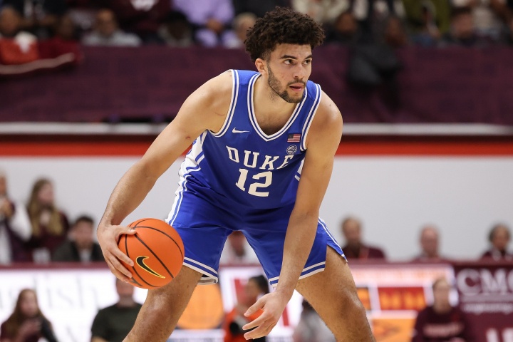 争状元~布泽尔儿子神勇表现12中9轰下24分8板5助 杜克开季20胜1负